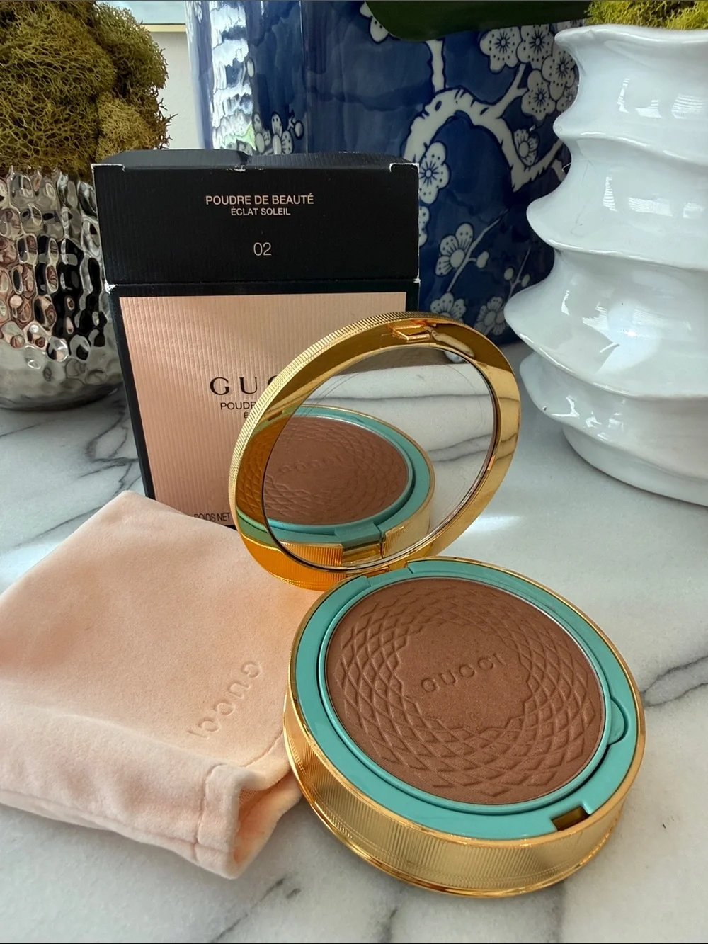 Gucci Sun-Kissed Glow Powder Bronzer in 02